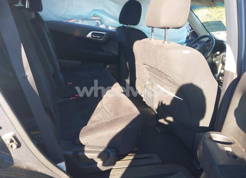 Photo 8 of 2013 Nissan Pathfinder SV (VIN 5N1AR2MN2DC633255)