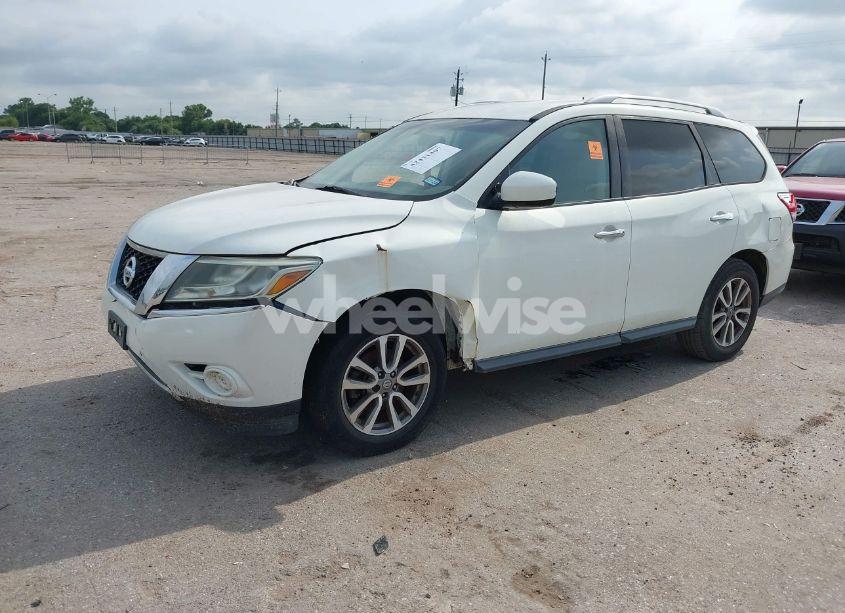 Photo 2 of 2013 Nissan Pathfinder SV (VIN 5N1AR2MN2DC633644)