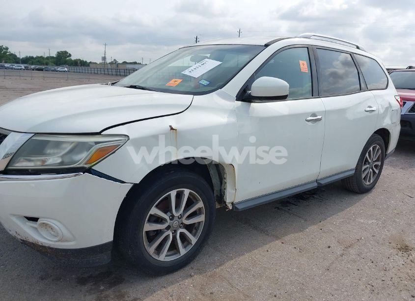 Photo 6 of 2013 Nissan Pathfinder SV (VIN 5N1AR2MN2DC633644)