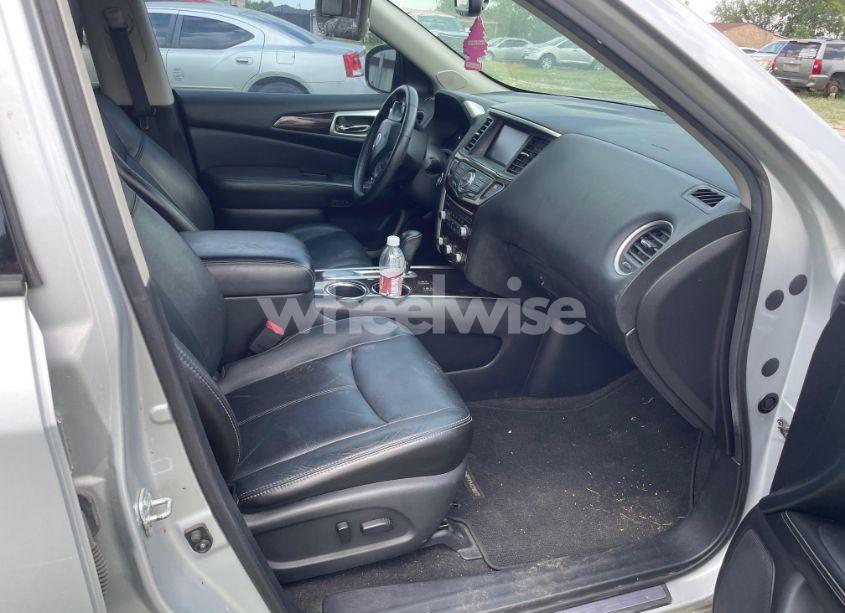 Photo 5 of 2013 Nissan Pathfinder SL (VIN 5N1AR2MN2DC638004)