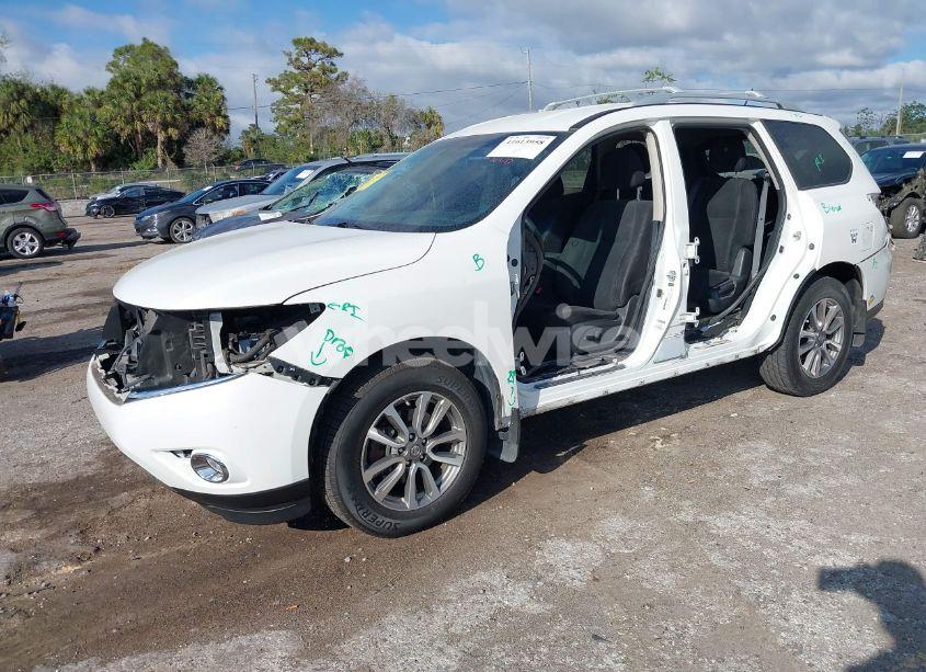 Photo 2 of 2013 Nissan Pathfinder SV (VIN 5N1AR2MN2DC650590)