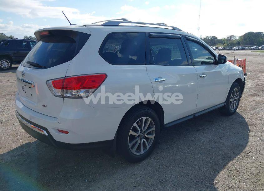 Photo 4 of 2013 Nissan Pathfinder SV (VIN 5N1AR2MN2DC650590)