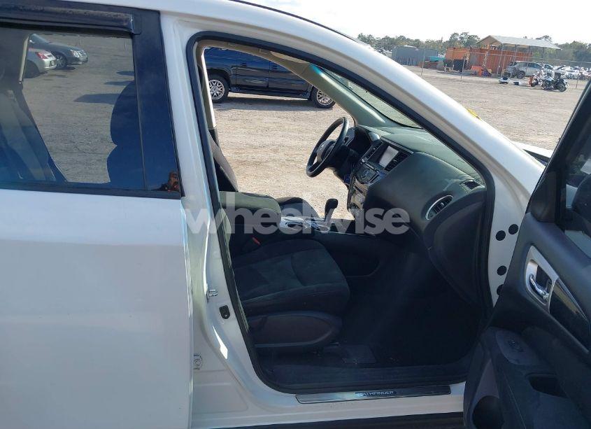 Photo 5 of 2013 Nissan Pathfinder SV (VIN 5N1AR2MN2DC650590)