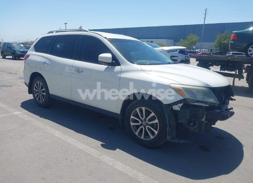 2013 Nissan Pathfinder SV (VIN 5N1AR2MN2DC657541) main photo