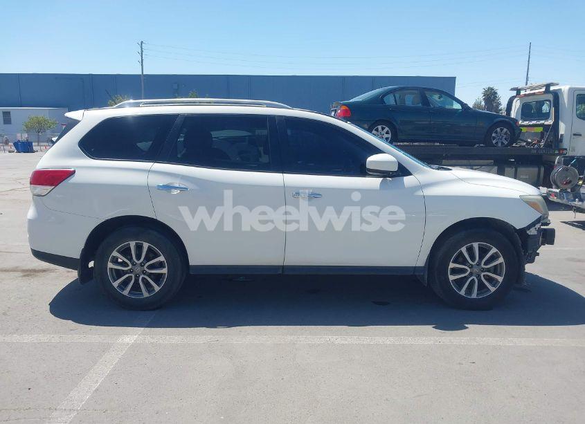 Photo 14 of 2013 Nissan Pathfinder SV (VIN 5N1AR2MN2DC657541)