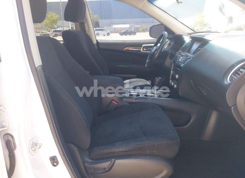 Photo 5 of 2013 Nissan Pathfinder SV (VIN 5N1AR2MN2DC657541)