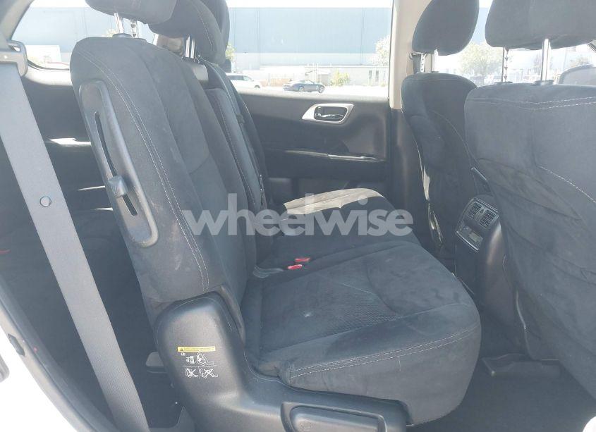 Photo 8 of 2013 Nissan Pathfinder SV (VIN 5N1AR2MN2DC657541)