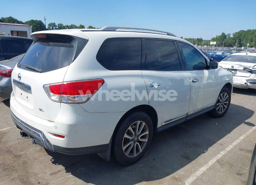 Photo 4 of 2013 Nissan Pathfinder SL (VIN 5N1AR2MN2DC675229)