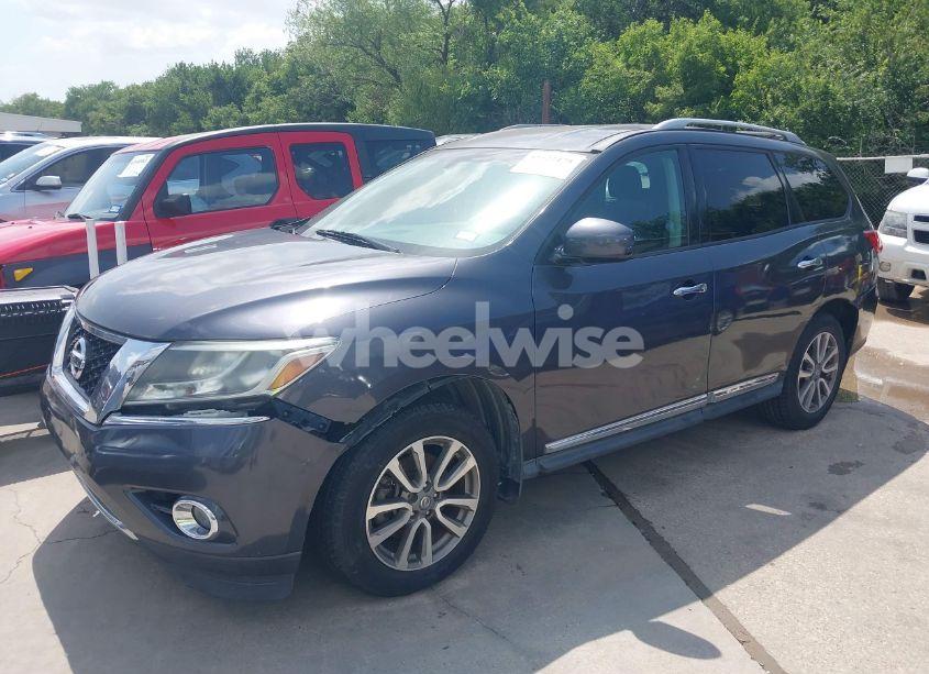Photo 2 of 2013 Nissan Pathfinder SL (VIN 5N1AR2MN2DC684349)