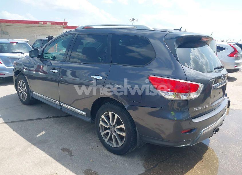 Photo 3 of 2013 Nissan Pathfinder SL (VIN 5N1AR2MN2DC684349)