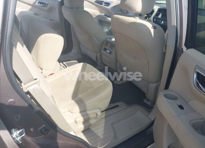 Photo 8 of 2014 Nissan Pathfinder S (VIN 5N1AR2MN2EC619650)