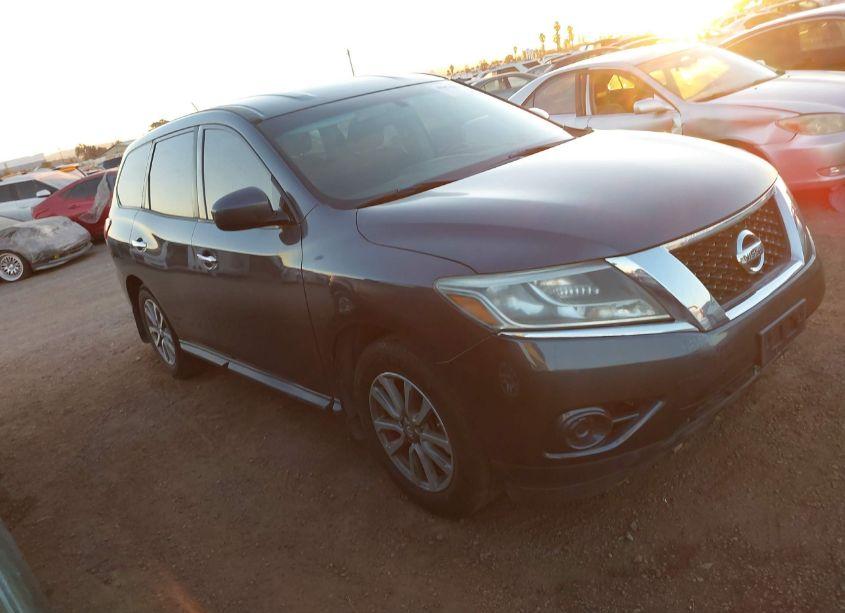 2014 Nissan Pathfinder S (VIN 5N1AR2MN2EC639526) main photo