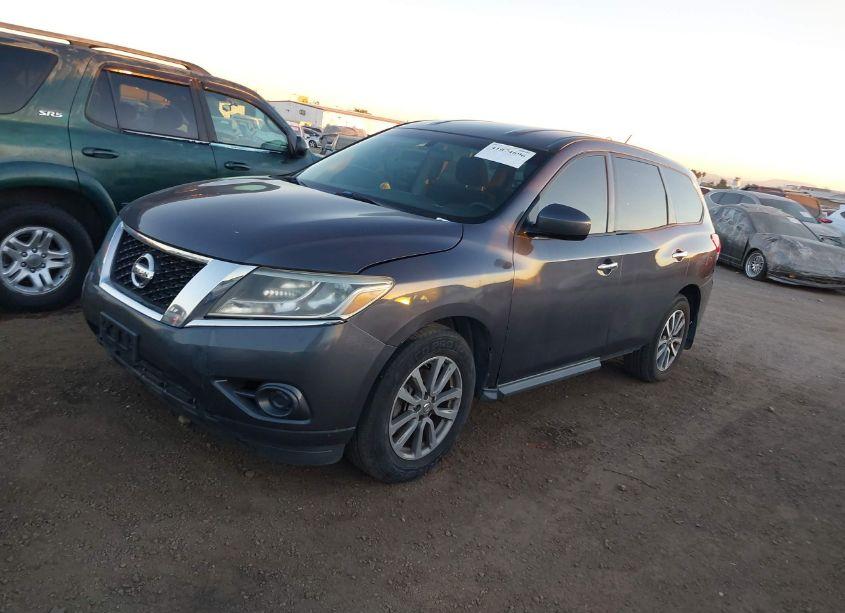 Photo 2 of 2014 Nissan Pathfinder S (VIN 5N1AR2MN2EC639526)
