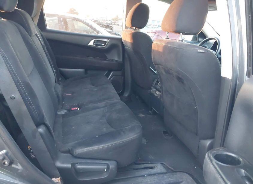 Photo 8 of 2014 Nissan Pathfinder S (VIN 5N1AR2MN2EC639526)