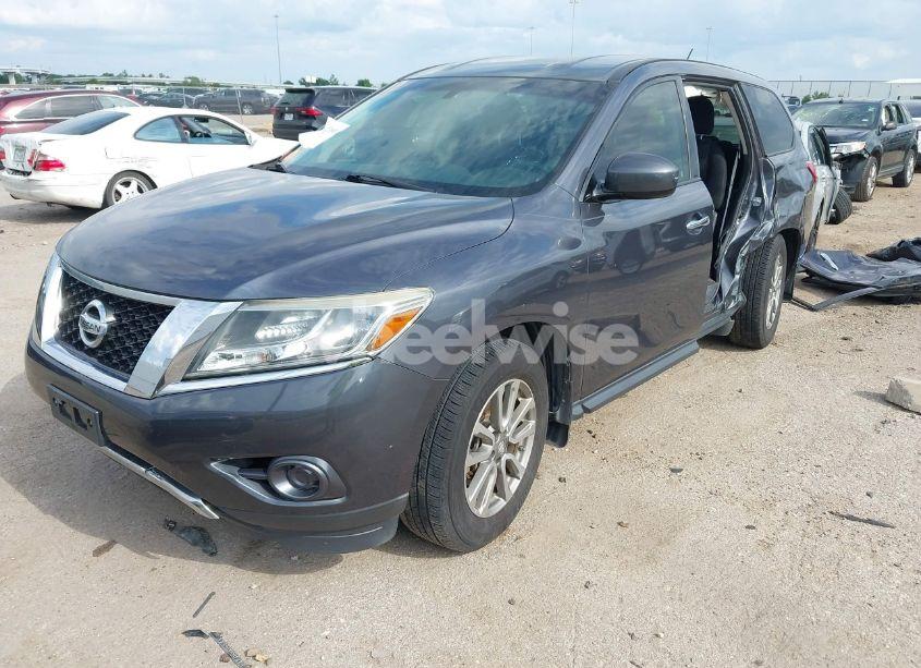 Photo 2 of 2014 Nissan Pathfinder S (VIN 5N1AR2MN2EC684188)