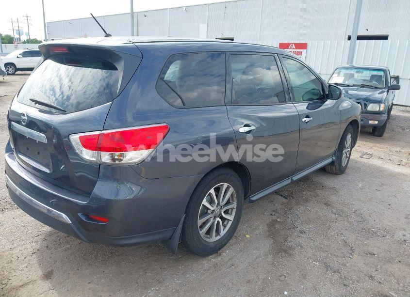 Photo 4 of 2014 Nissan Pathfinder S (VIN 5N1AR2MN2EC684188)