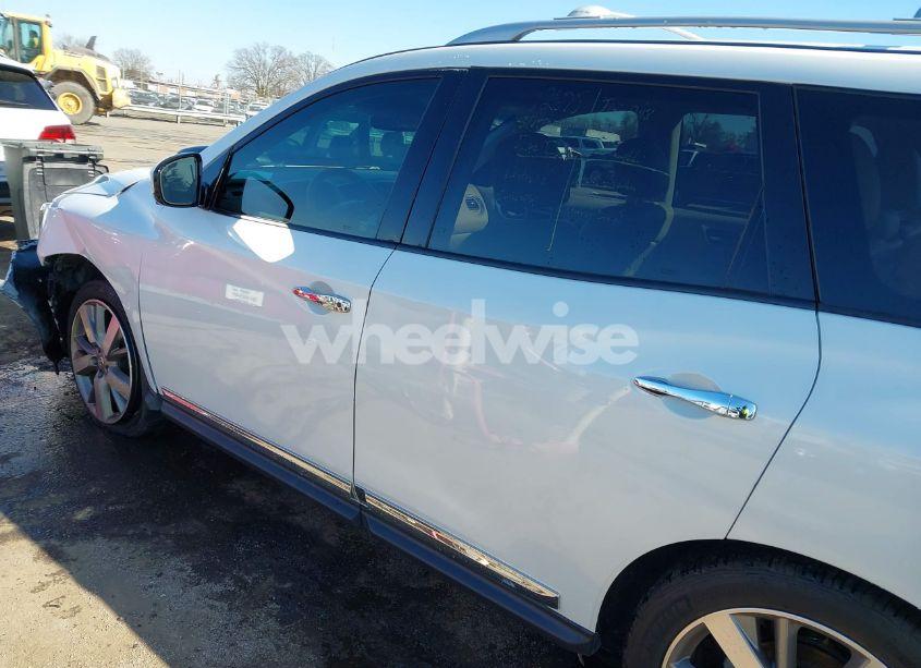 Photo 14 of 2014 Nissan Pathfinder PLATINUM (VIN 5N1AR2MN2EC687883)