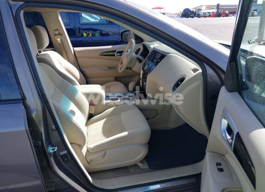 Photo 5 of 2014 Nissan Pathfinder S (VIN 5N1AR2MN2EC710546)