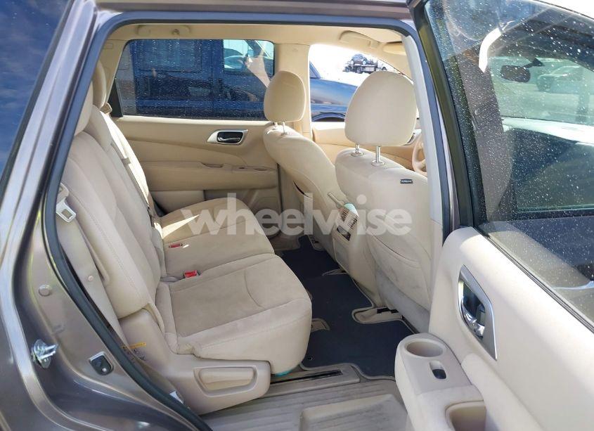 Photo 8 of 2014 Nissan Pathfinder S (VIN 5N1AR2MN2EC710546)