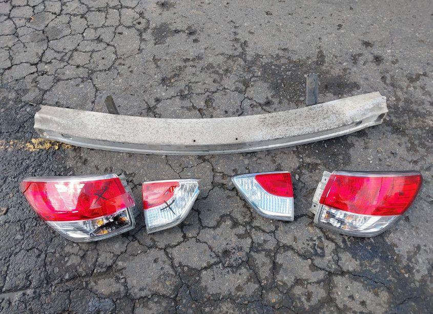 Photo 12 of 2014 Nissan Pathfinder SV (VIN 5N1AR2MN2EC728884)