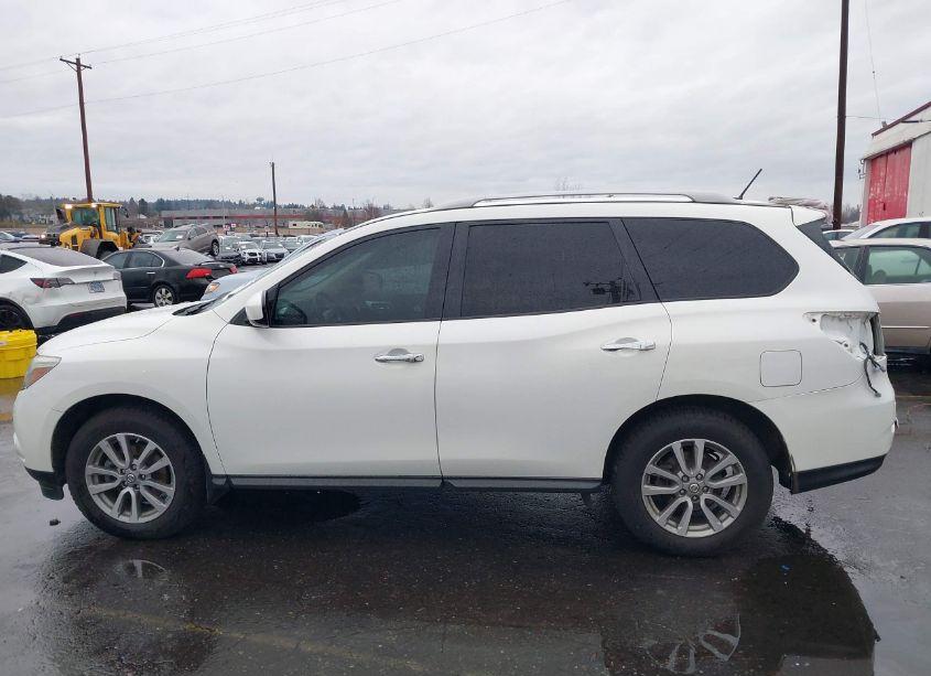 Photo 15 of 2014 Nissan Pathfinder SV (VIN 5N1AR2MN2EC728884)