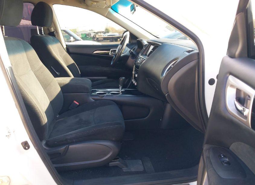 Photo 5 of 2014 Nissan Pathfinder SV (VIN 5N1AR2MN2EC728884)