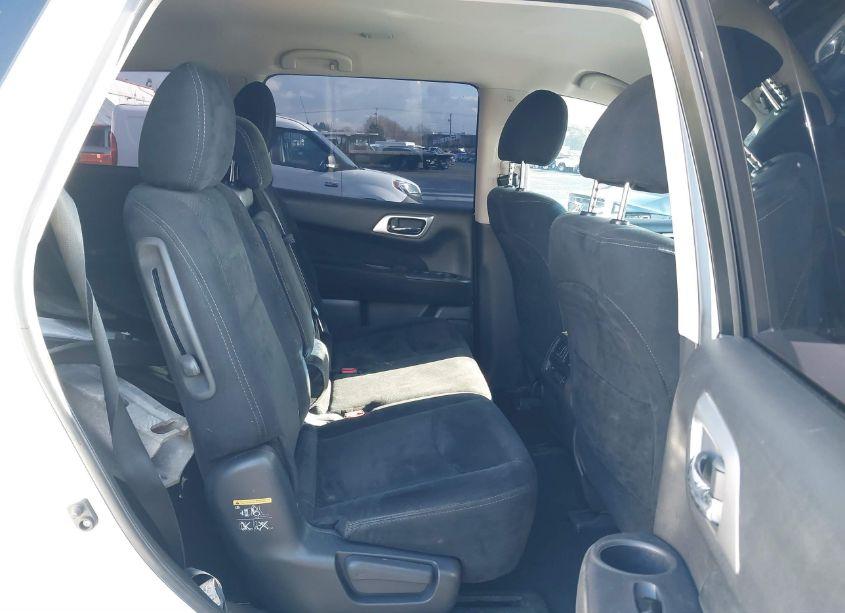 Photo 8 of 2014 Nissan Pathfinder SV (VIN 5N1AR2MN2EC728884)