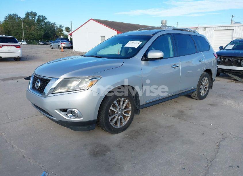Photo 2 of 2014 Nissan Pathfinder SL (VIN 5N1AR2MN2EC735768)