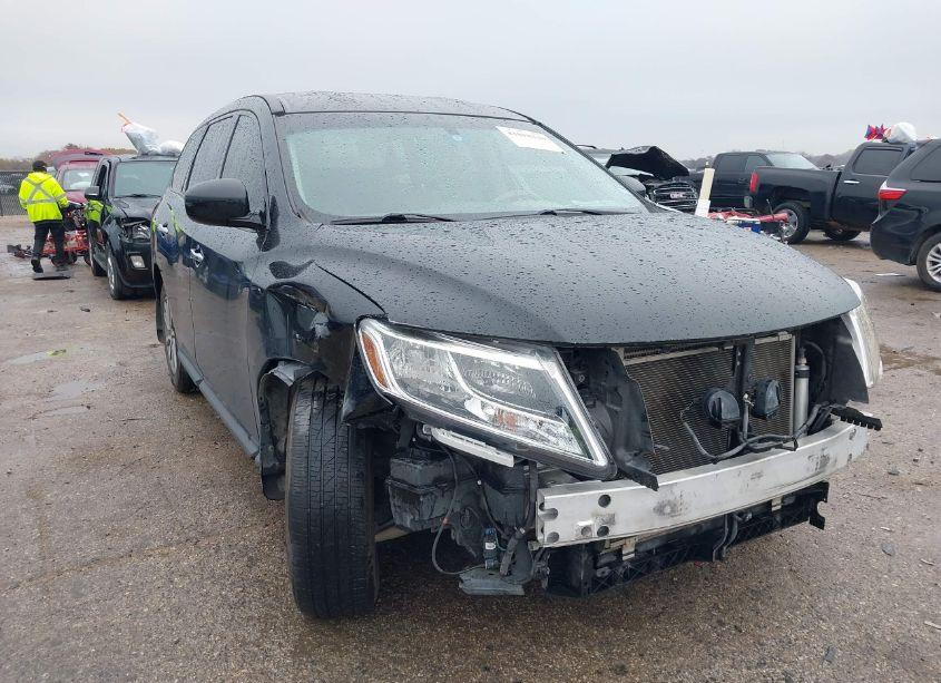 2015 Nissan Pathfinder S (VIN 5N1AR2MN2FC613512) main photo