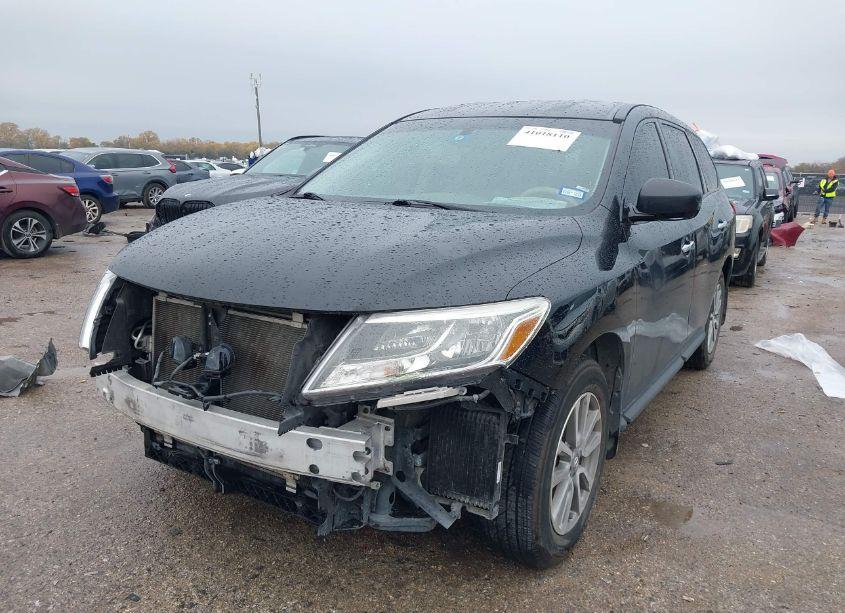 Photo 2 of 2015 Nissan Pathfinder S (VIN 5N1AR2MN2FC613512)