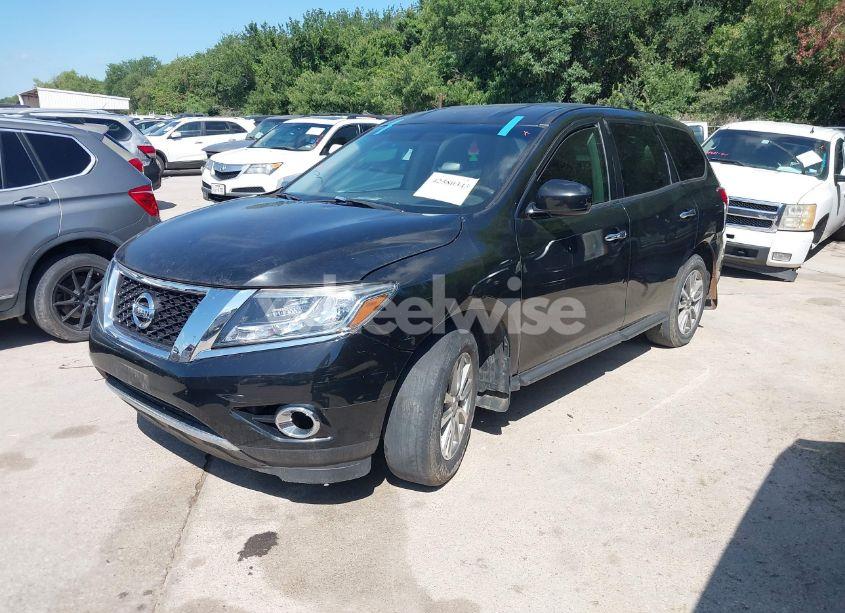 Photo 2 of 2015 Nissan Pathfinder S (VIN 5N1AR2MN2FC642105)