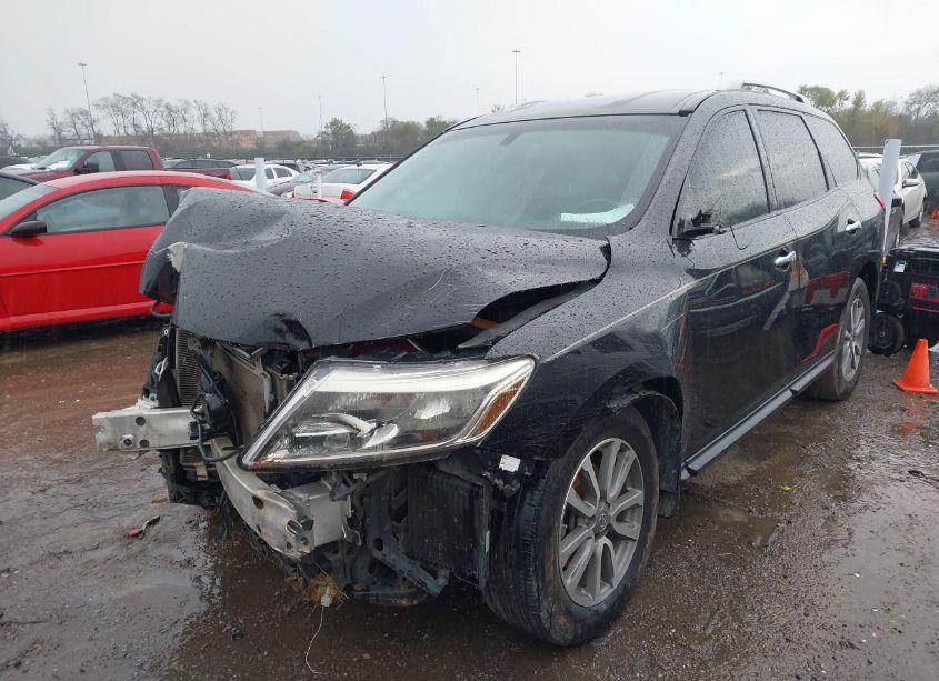 Photo 2 of 2015 Nissan Pathfinder SV (VIN 5N1AR2MN2FC645201)