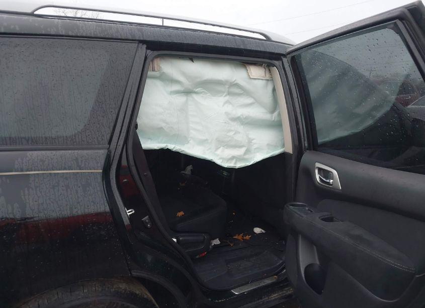 Photo 8 of 2015 Nissan Pathfinder SV (VIN 5N1AR2MN2FC645201)