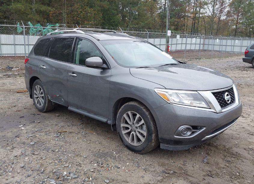 2015 Nissan Pathfinder S (VIN 5N1AR2MN2FC651953) main photo