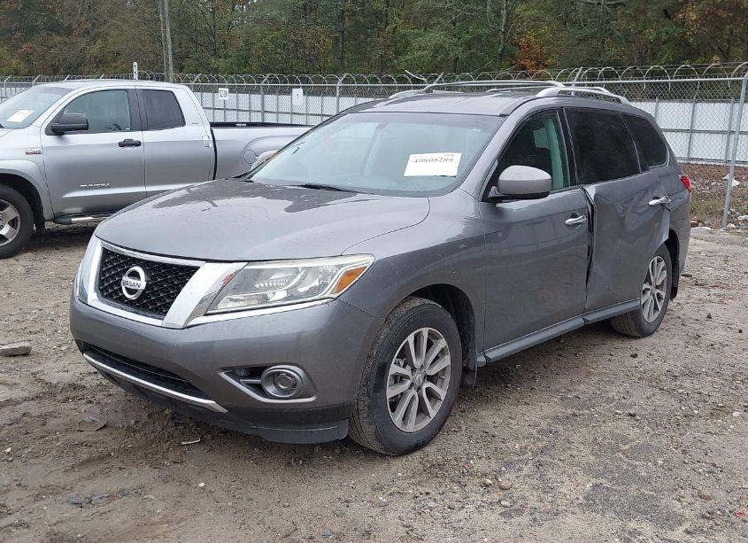 Photo 2 of 2015 Nissan Pathfinder S (VIN 5N1AR2MN2FC651953)
