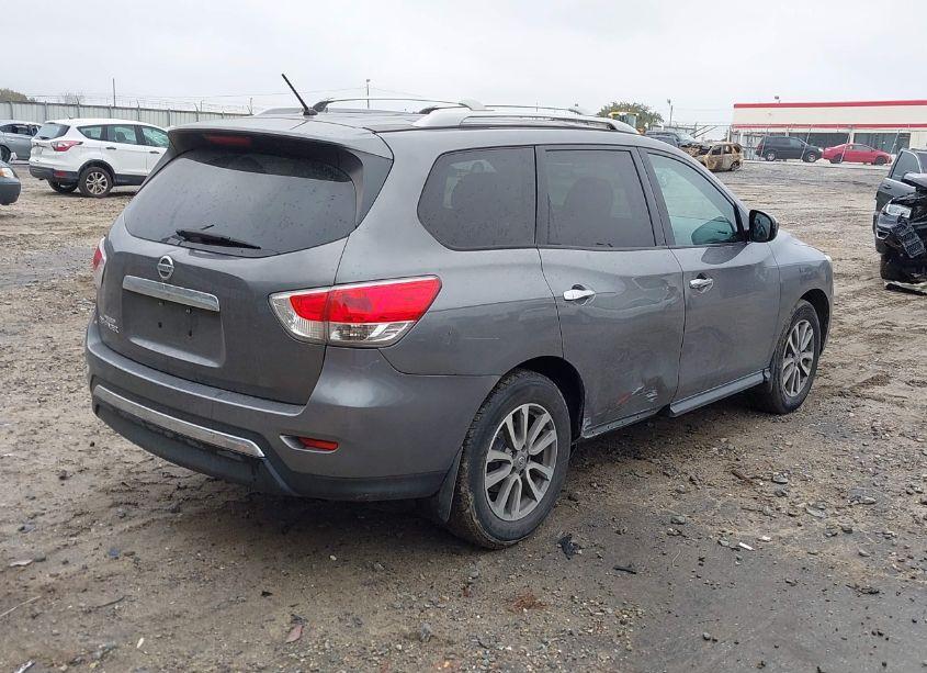 Photo 4 of 2015 Nissan Pathfinder S (VIN 5N1AR2MN2FC651953)