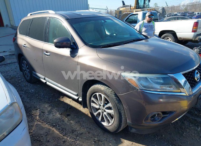2015 Nissan Pathfinder SL (VIN 5N1AR2MN2FC720690) main photo