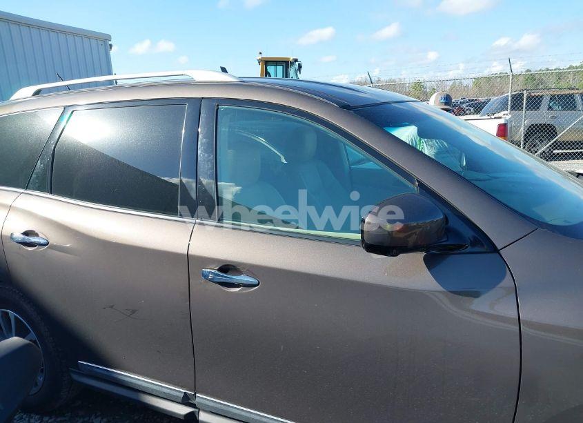 Photo 13 of 2015 Nissan Pathfinder SL (VIN 5N1AR2MN2FC720690)