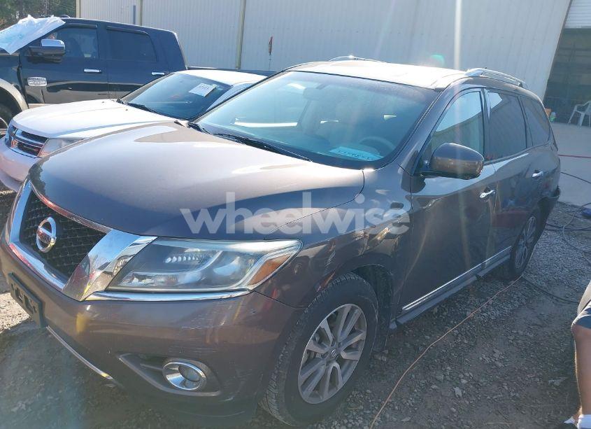 Photo 2 of 2015 Nissan Pathfinder SL (VIN 5N1AR2MN2FC720690)