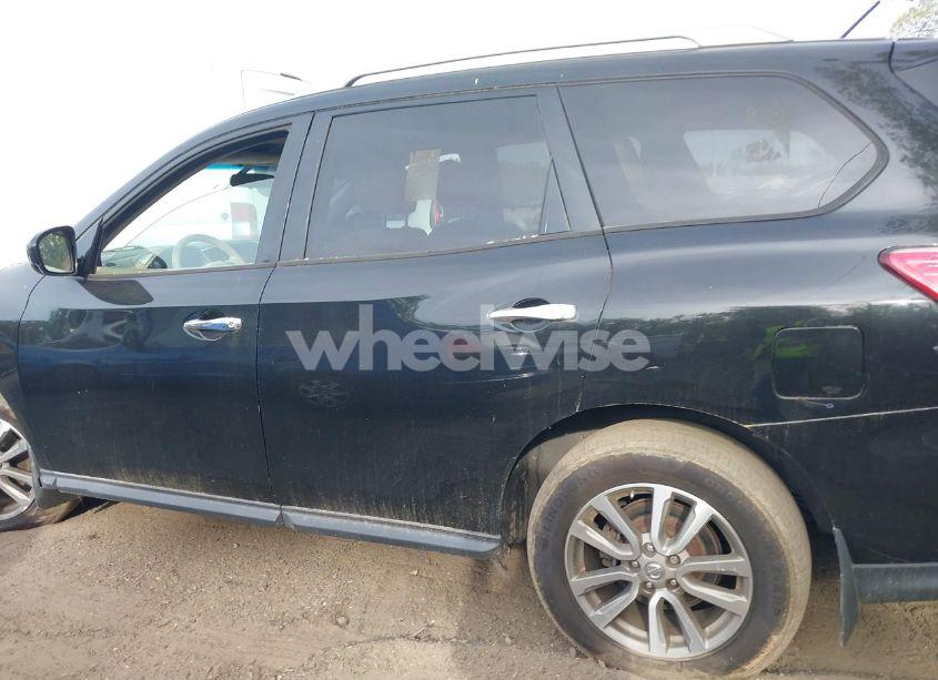 Photo 14 of 2015 Nissan Pathfinder S (VIN 5N1AR2MN2FC721337)