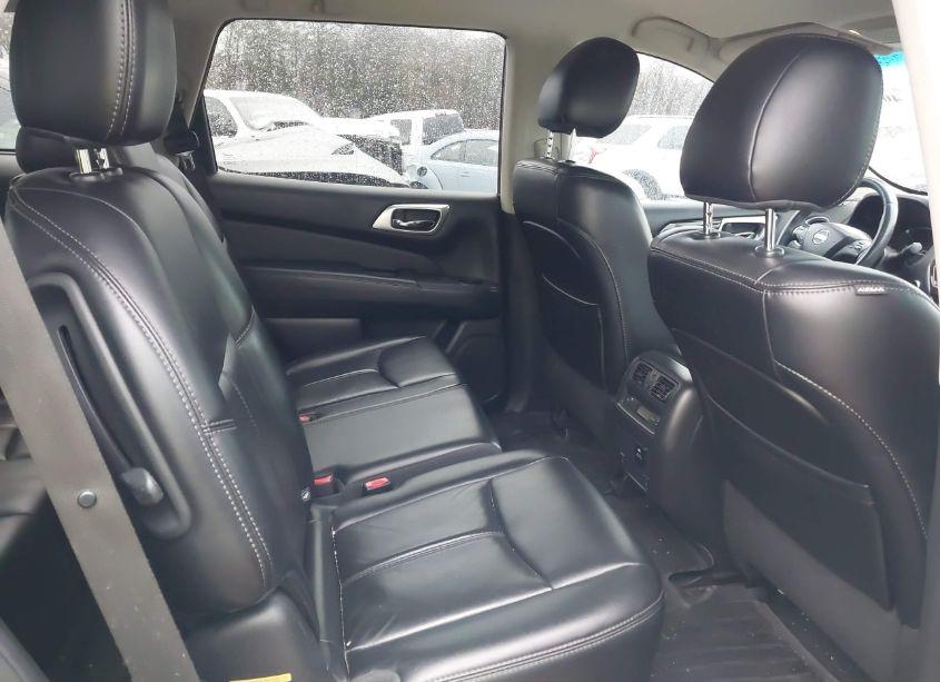 Photo 8 of 2016 Nissan Pathfinder SL (VIN 5N1AR2MN2GC605864)