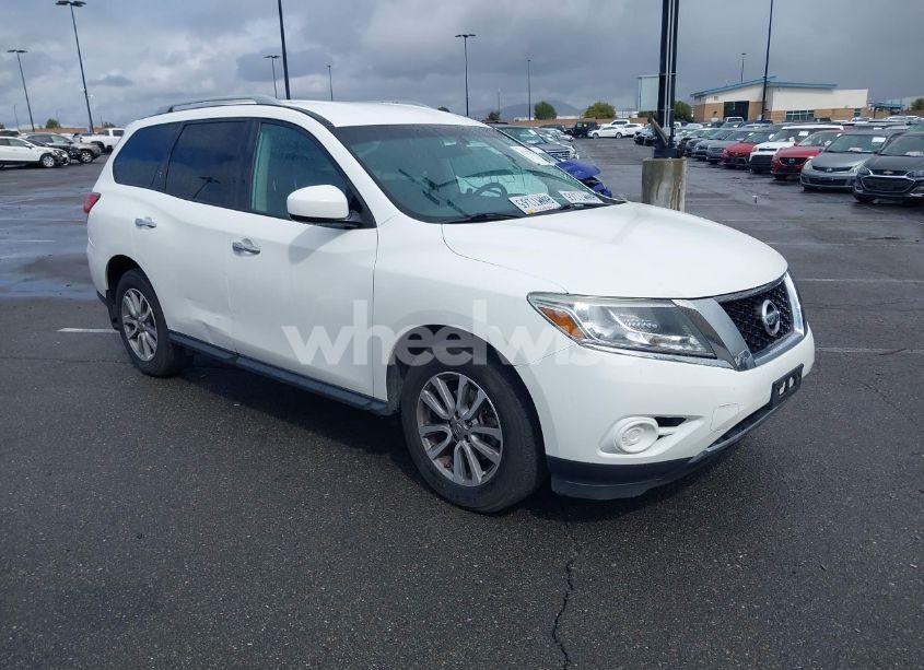 2016 Nissan Pathfinder S (VIN 5N1AR2MN2GC614905) main photo