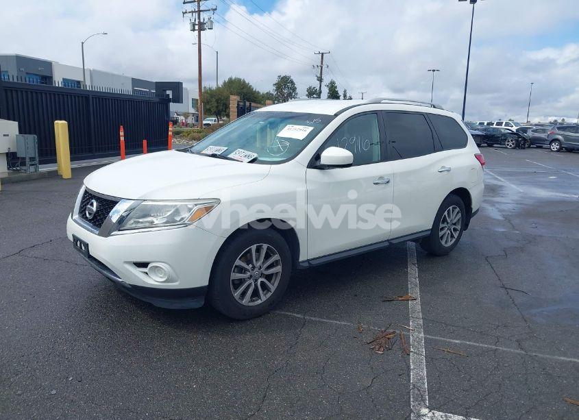 Photo 2 of 2016 Nissan Pathfinder S (VIN 5N1AR2MN2GC614905)