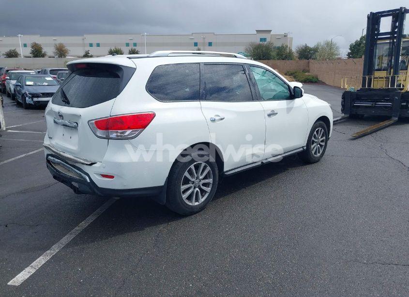 Photo 4 of 2016 Nissan Pathfinder S (VIN 5N1AR2MN2GC614905)