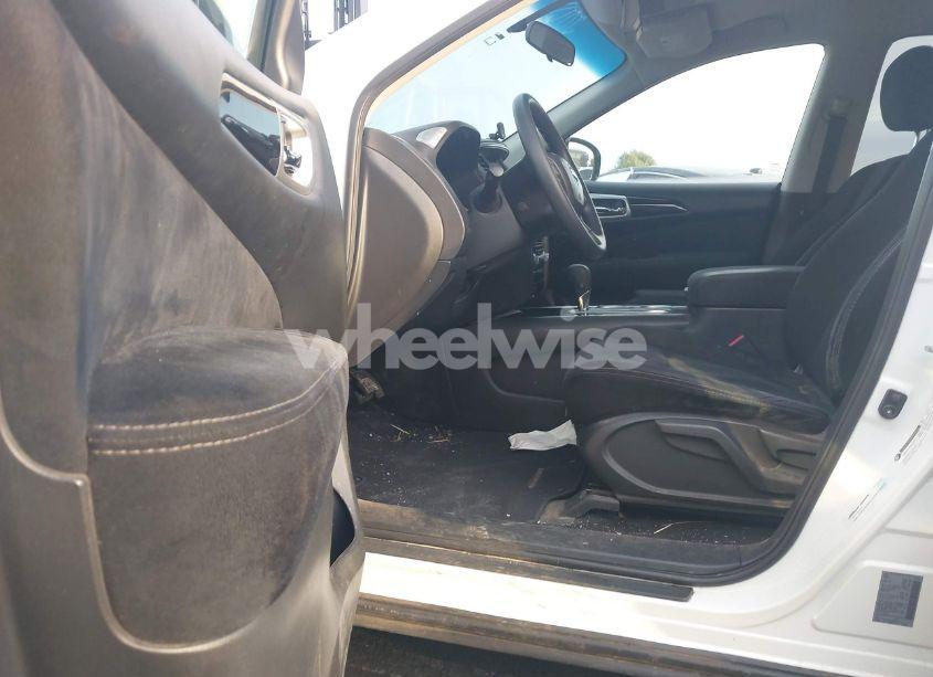 Photo 5 of 2016 Nissan Pathfinder S (VIN 5N1AR2MN2GC614905)