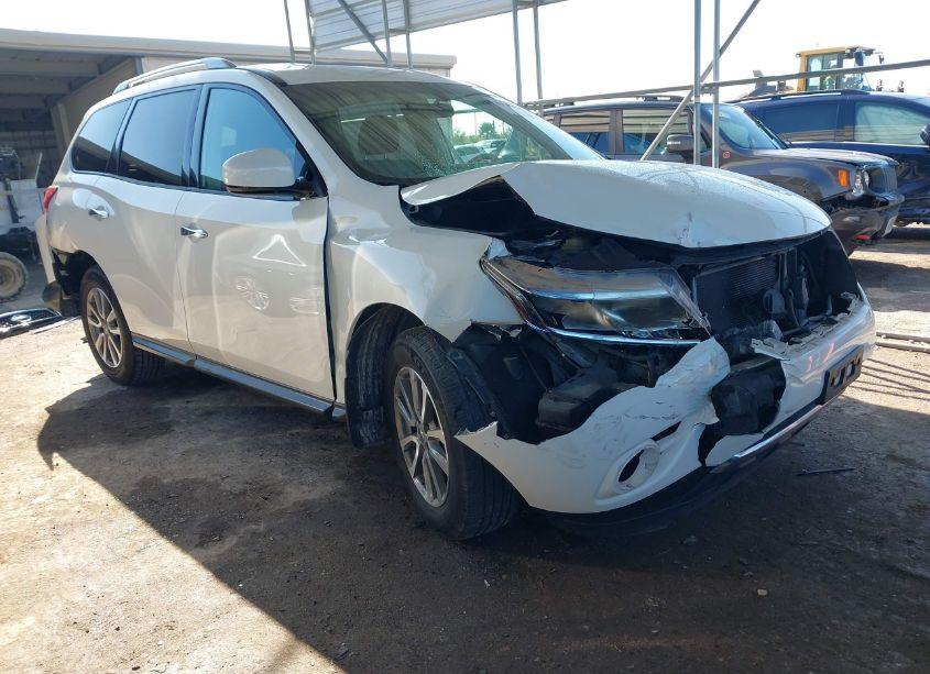 2016 Nissan Pathfinder S (VIN 5N1AR2MN2GC625600) main photo