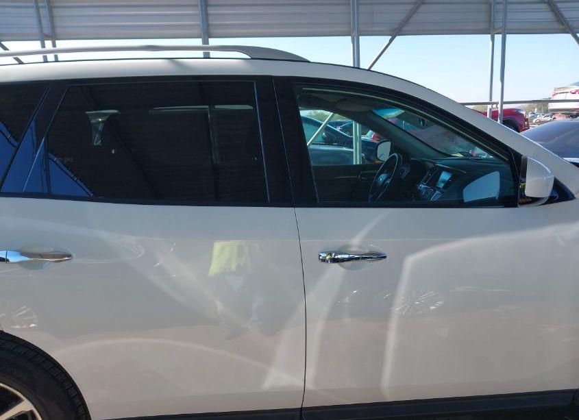 Photo 14 of 2016 Nissan Pathfinder S (VIN 5N1AR2MN2GC625600)