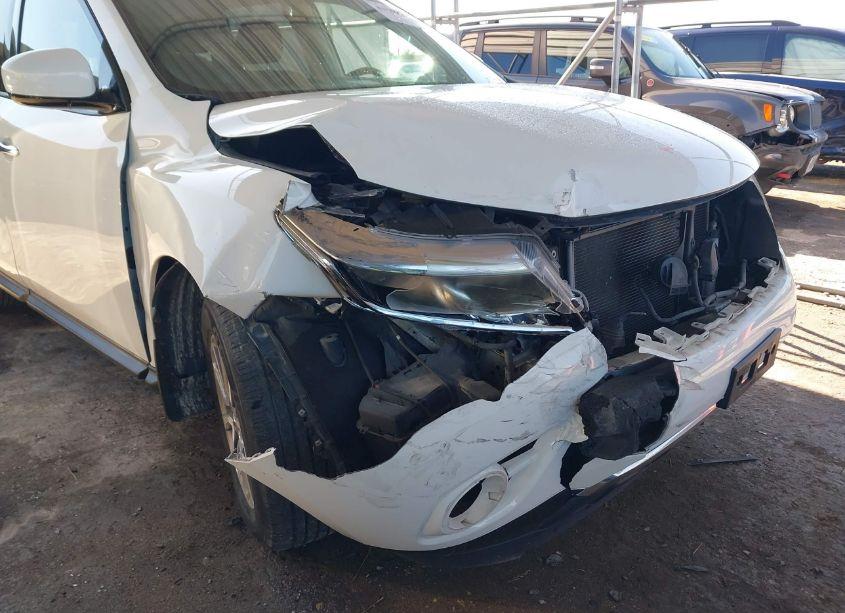 Photo 6 of 2016 Nissan Pathfinder S (VIN 5N1AR2MN2GC625600)