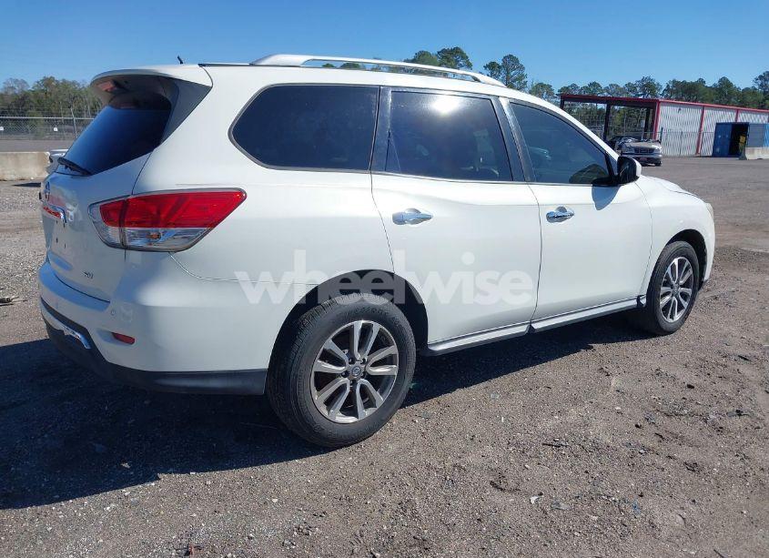 Photo 4 of 2013 Nissan Pathfinder SV (VIN 5N1AR2MN3DC645978)