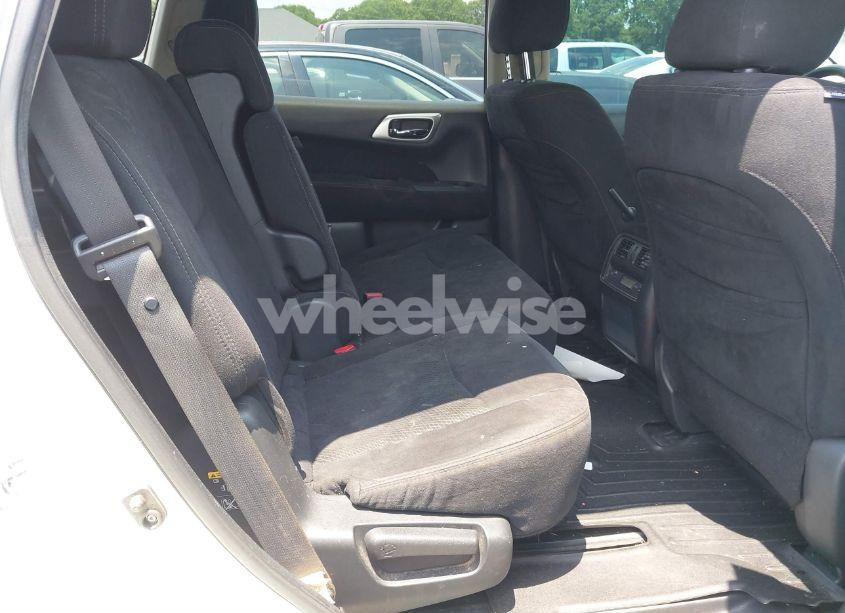 Photo 8 of 2013 Nissan Pathfinder SV (VIN 5N1AR2MN3DC653160)